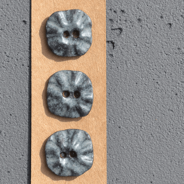 18mm ceramic buttons charcoal