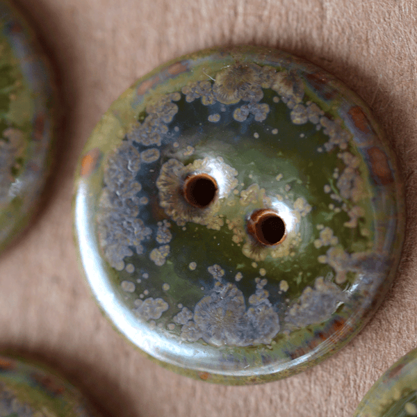 6 pcs. 23mm ceramic buttons olive