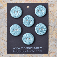 6 pcs. 20mm porcelain buttons snowflakes